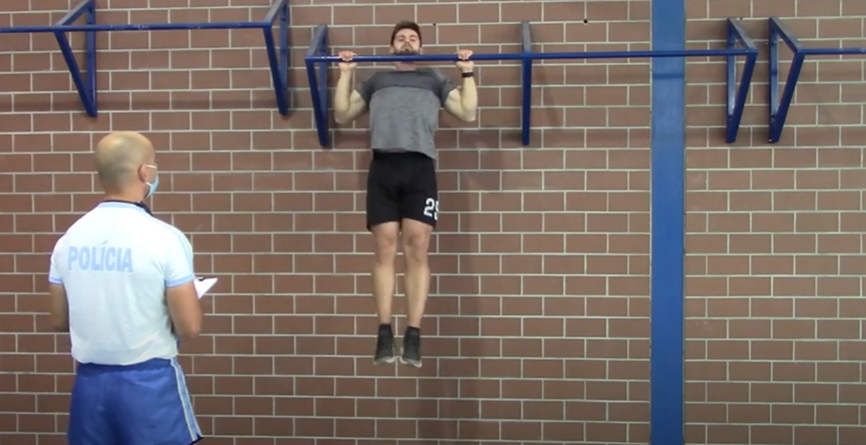 Flexões de braços na trave